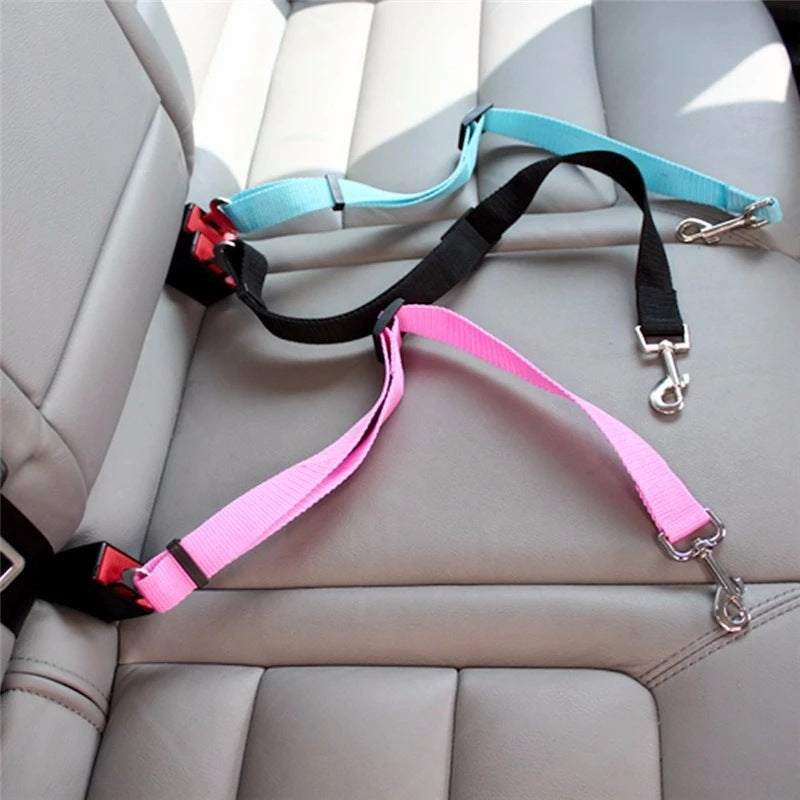 Travel Safely with Your Dog or Cat – Adjustable Seat Belt